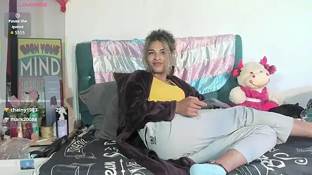 StefanyMiler élő XXX-chatje