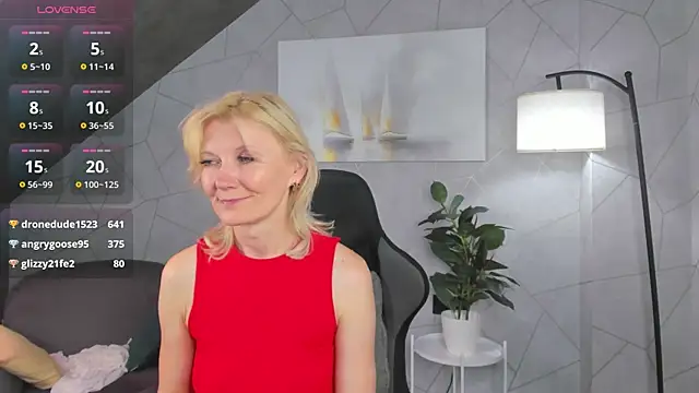 Czat XXX na żywo – Julie_Lucas