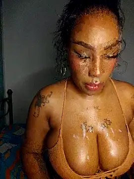 Queen_Amara's Live XXX Chat