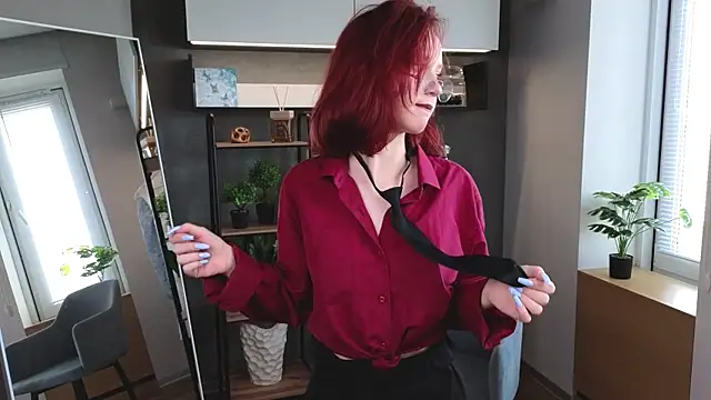MaisieWillians live XXX chat