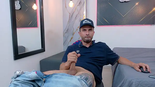 Živý XXX chat KingOfTemptation