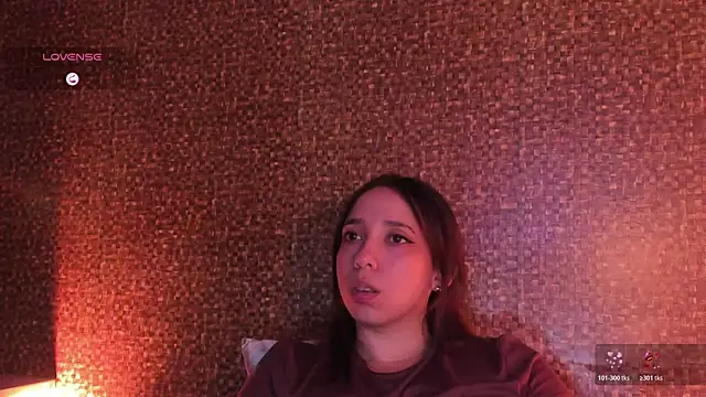 Apartment28's Live XXX Chat