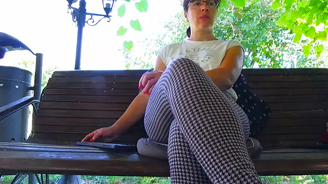 BigLabia_PublicPark: онлайн-секс-чат