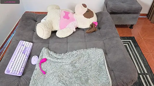Christine_20 élő XXX-chatje