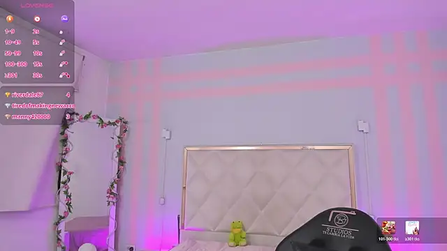 fiory_tay Adlı Modelin Canlı XXX Sohbeti