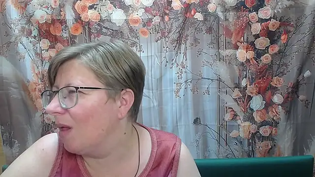 RadaChudna Live XXX-Chat