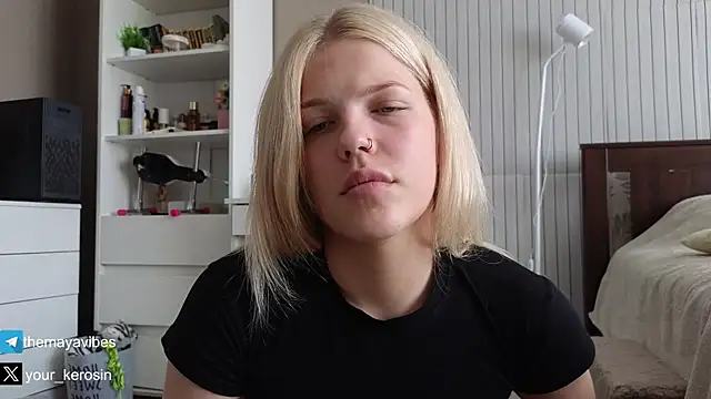Maya_Rave élő XXX-chatje