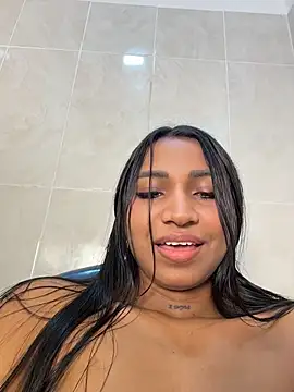 Chat +18 de Barbiebrunette_ ao vivo