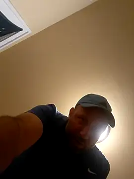 Brucejuce6669 XXX чат на живо