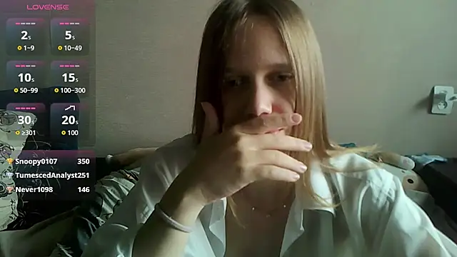 huba_boobies' Live XXX Chat