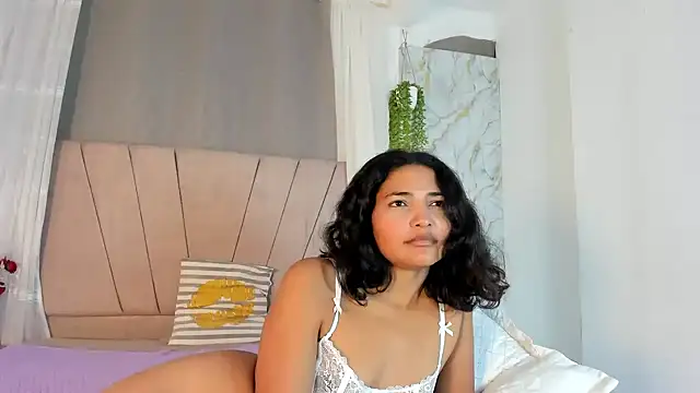 Chat XXX ao vivo de Elayha_28