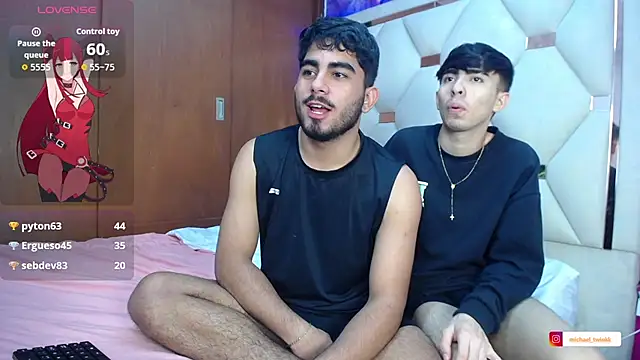 Chat +18 de Michael_and_twinkk ao vivo