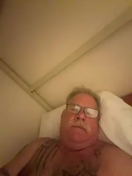 Chatroom XXX en direct de Caesar_Baxter