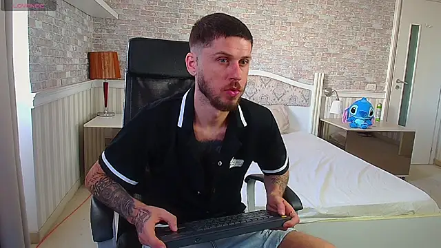 JonahShaw Adlı Modelin Web Kamerası Şovu