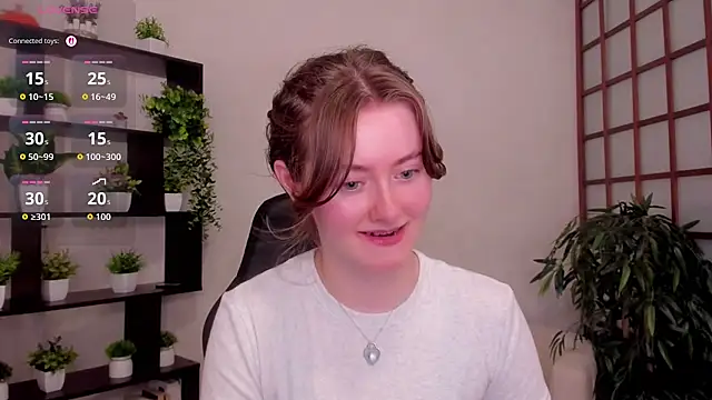 KateCuddle live XXX chat