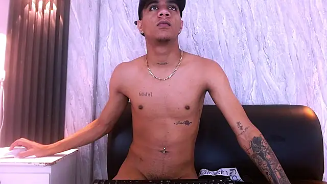 _Thiago12 Chat XXX live