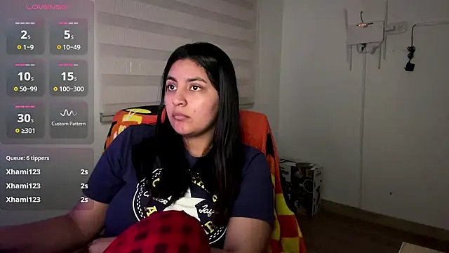 cloe_small Live XXX Chat