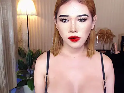 XXX chat uživo modela Helery_Hilton