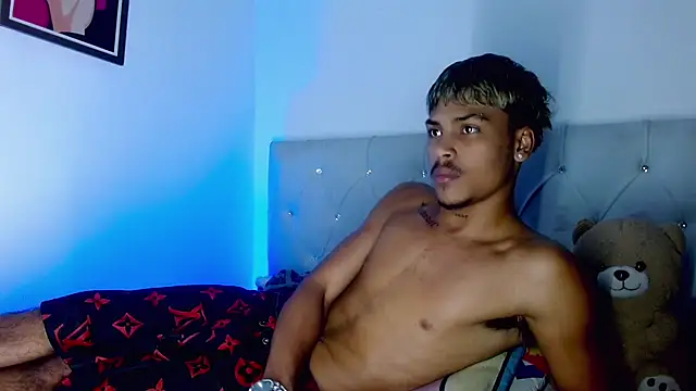 Angel_foxc13: απευθείας συνομιλία ΧΧΧ
