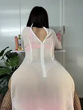 Nana-19's Live XXX Chat