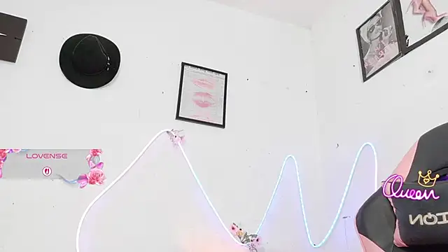 Sweet_baby_hellen XXX чат на живо