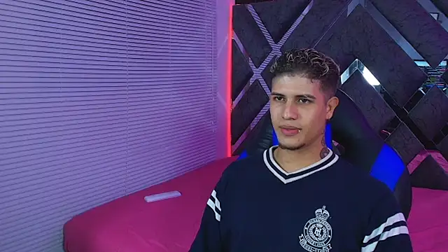 צ'אט XXX בשידור חי של dominic_connor