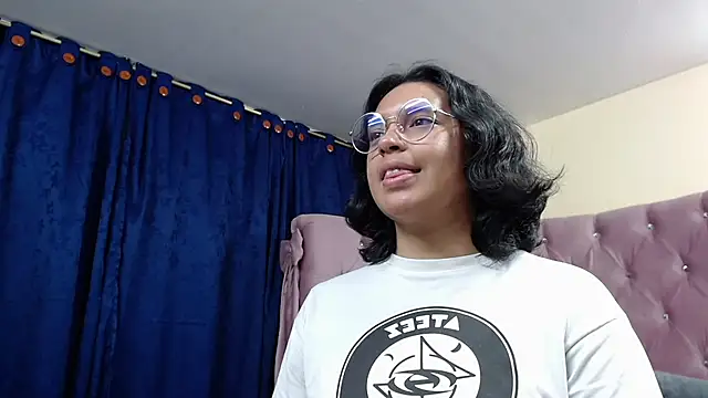 Chat XXX ao vivo de Emmaa_Lexx