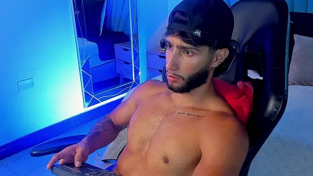 Emmet_CollinsJS live XXX chat