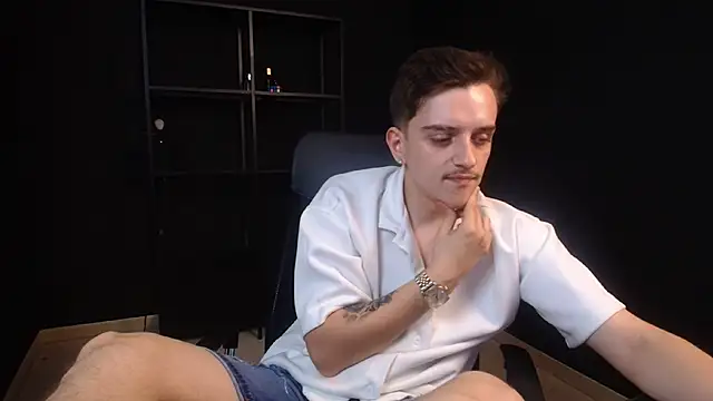 دردشة FelixStarkk الجنسية المباشرة