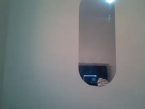 Chat XXX Live Petite_vee001