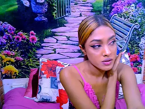 IndianPretty14u2Luv Adlı Modelin Canlı XXX Sohbeti