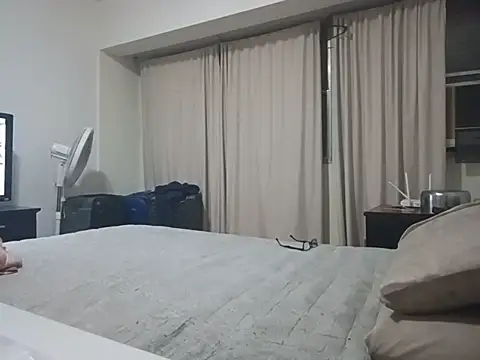 Toby2712 live XXX chat