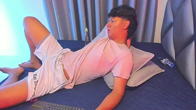Онлайн чат XXX Asier_23