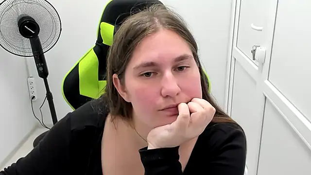 Chatroom XXX en direct de LunaVenom