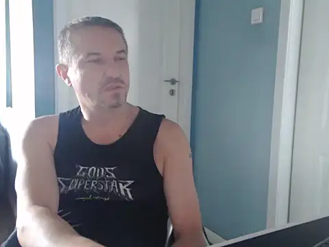 MisterFaithRO XXX чат на живо
