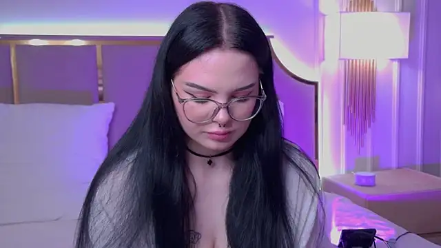 Онлайн чат XXX CindyMil