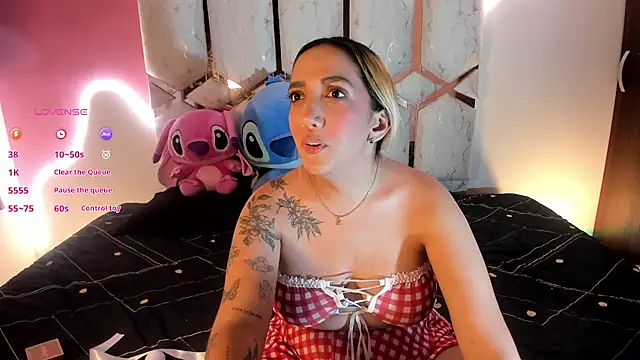 Chat +18 de Amanda_klaire ao vivo