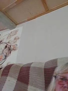 IrmaRose webcam show