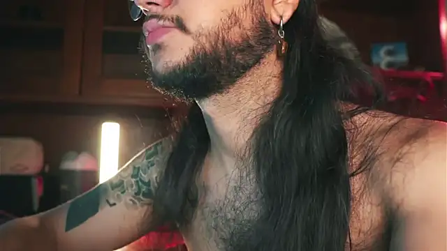 Chat +18 de NurNikolao ao vivo