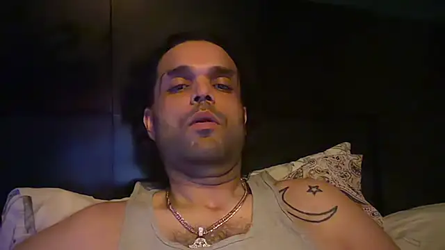 icebergslim281 লাইভ XXX চ্যাট