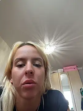 LikaCat লাইভ XXX চ্যাট