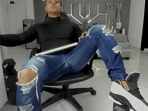 Chatroom XXX en direct de master_leather