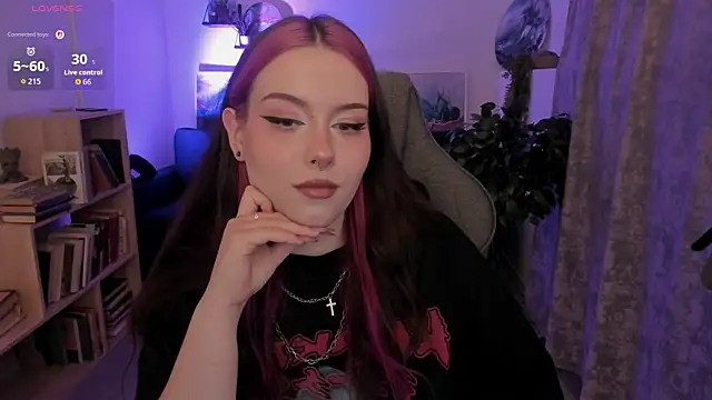 CoraMiel XXX чат на живо