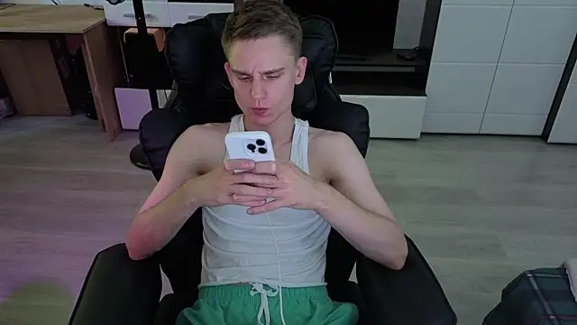 pvlpstvy élő XXX-chatje