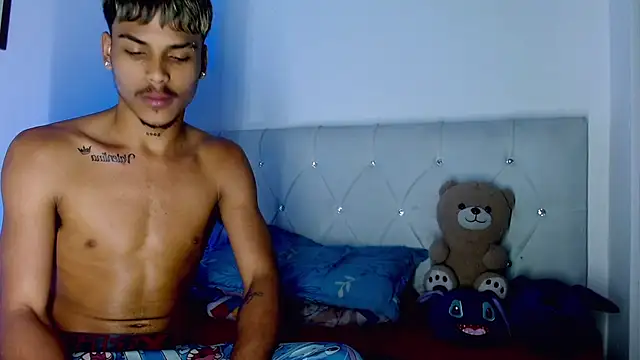 Angel_foxc13 即時 XXX 聊天
