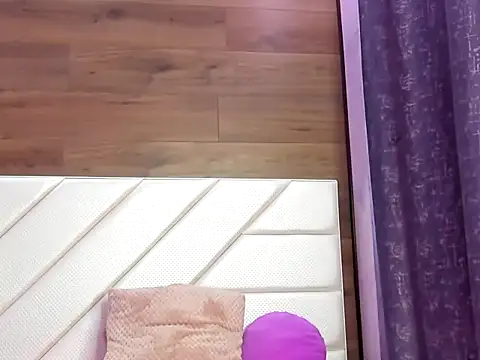 selenasely Adlı Modelin Canlı XXX Sohbeti