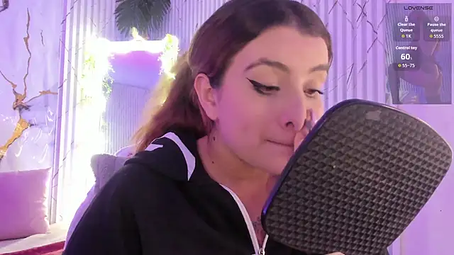 Czat XXX na żywo – Naomy_tay1