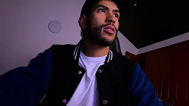 Lucius_Noal's Live XXX Chat