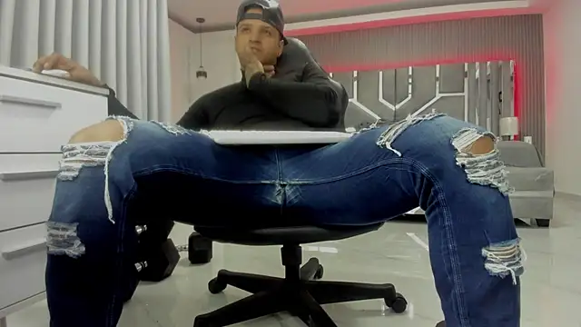 master_leather 现场XXX聊天