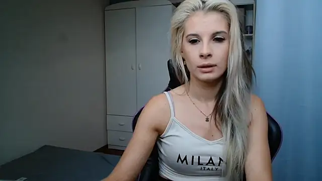 KristineGlow Live XXX-chat